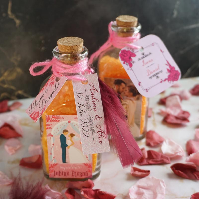 marturii-nunta-sticla-saruri-parfumate-personalizata-sunshine-and-rope-3 mărturii de nuntă în sticle cu dop de plută, cu sare de baie parfumată și etichetă, personalizate cu design elegant pentru cununii